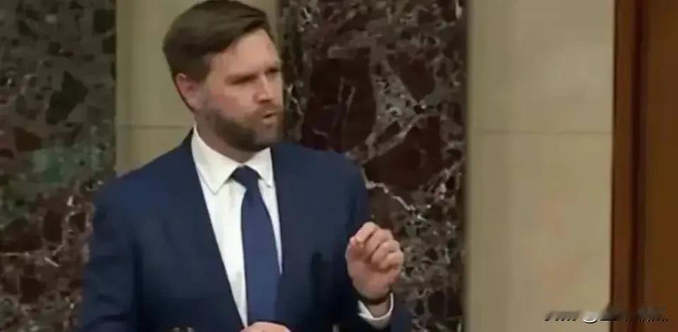 不接听乌克兰电话。特朗普搭档副总统候选人万斯对媒体称，他拒绝与乌克兰方面联系，直