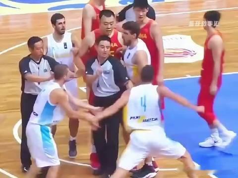 中国男篮vs日本男篮迎来利好消息 中日男篮近五次交手中国3胜2负占优。虽然今年7