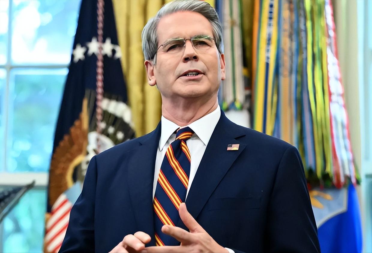 美国财长摊牌了！
贝森特明确表示，决不允许中国出现“数字丝绸之路”，绝不能让中国