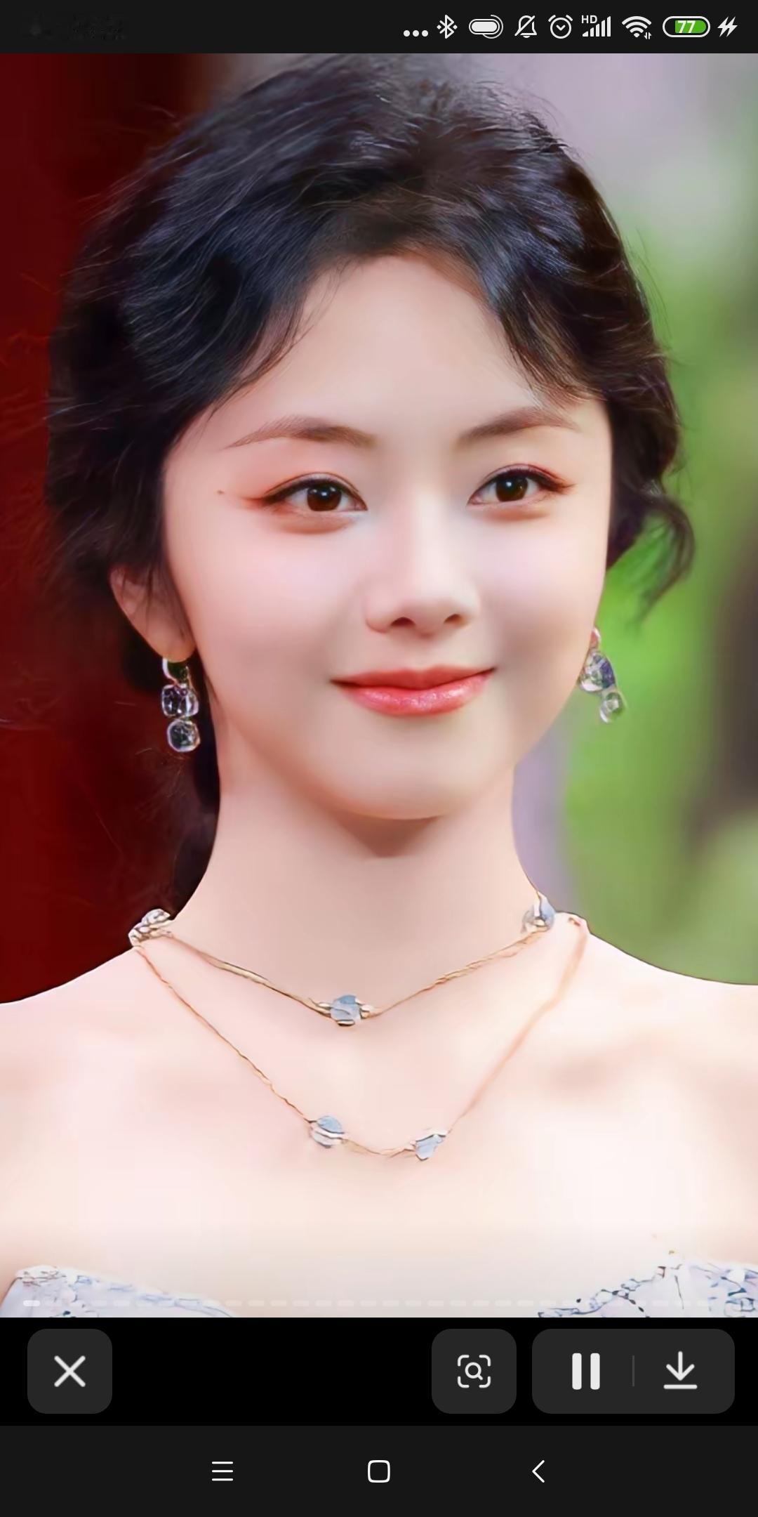 宋轶，这位在影视圈熠熠生辉的美女，宛如一颗散发着独特魅力的明珠。
她的美，是那种