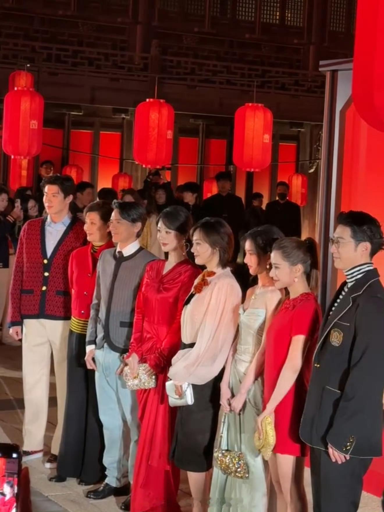 杨紫孙俪宋祖儿同框合影一眼望去都是立体的侧颜 