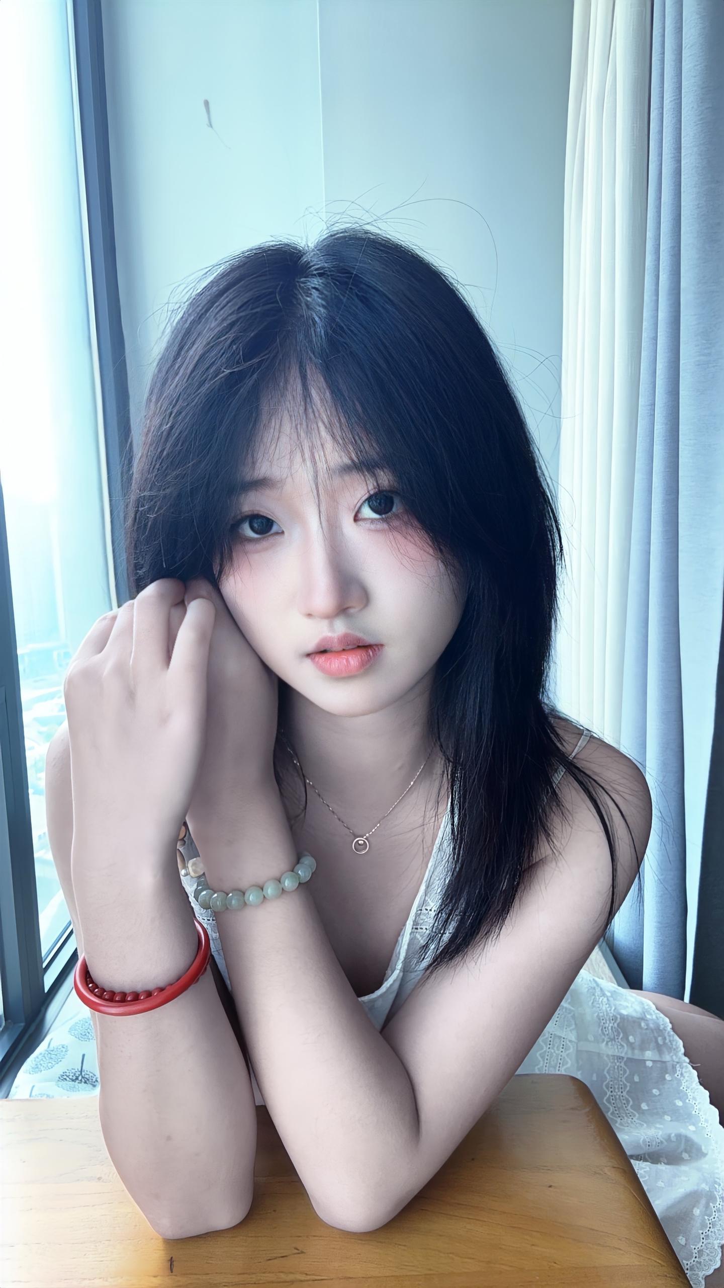 记不清了 只记得那年夏天的悸动💗。噗噗穿搭日记