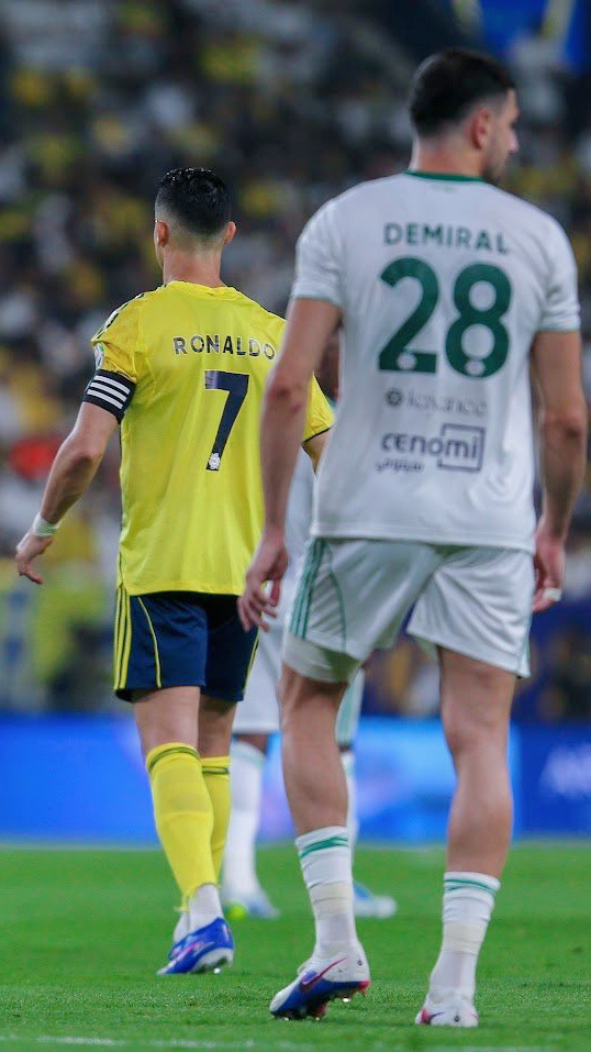 磕过罗和德米拉尔的现在就像吃了苍蝇利雅得胜利2比0吉达国民