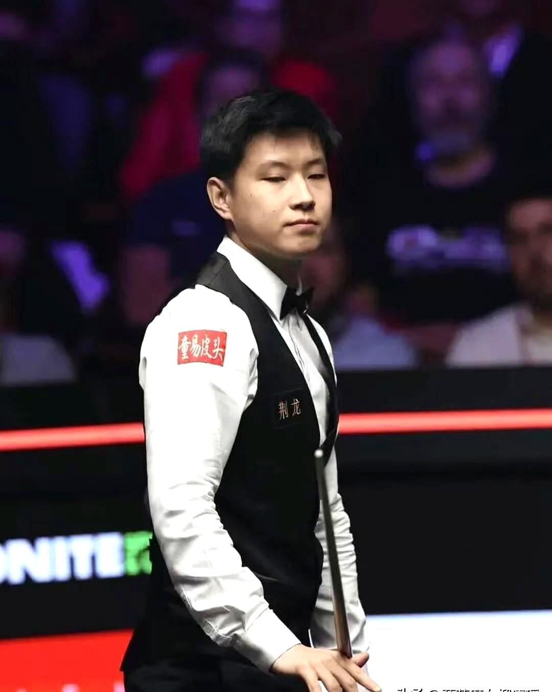 赵心童这心脏是铁打的吧？

世界大奖赛，1-4落后硬是翻了塞尔比；球员锦标赛，2