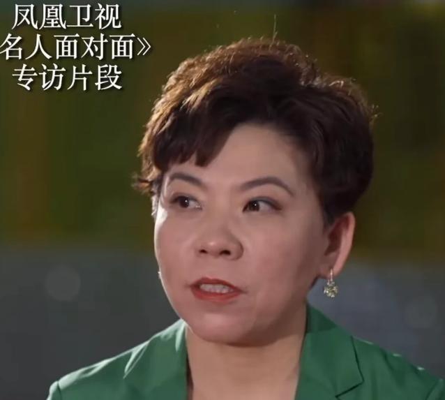 1997年， 邓亚萍 退役后去 清华大学 读书，第一堂课，老师问她：“你的 英语