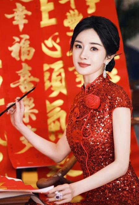 得罪人又怎样？
杨幂把话筒一放，眼神都没闪一下。
她刚在节目里说完这话，后台化妆