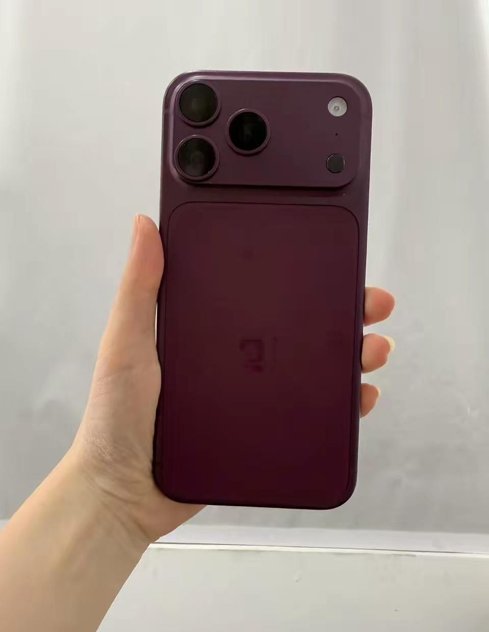 今年的iPhone18 Pro影像提升不错哦，主摄加入可变光圈，长焦镜头采用更大