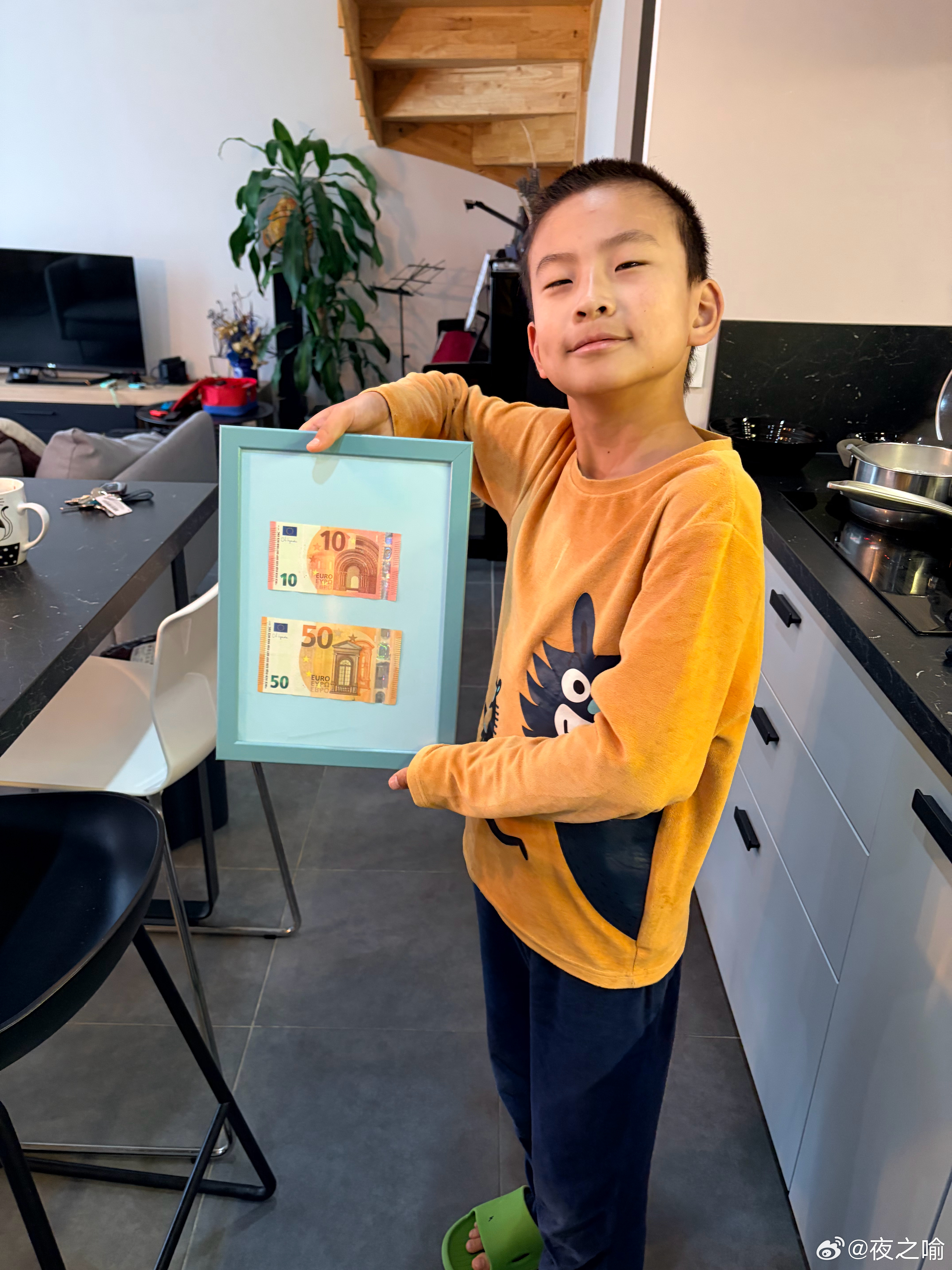 度过了超级忙碌的一个周末。。小膨♟️比赛拿了个U10第一，奖金💰60€，嘚瑟得
