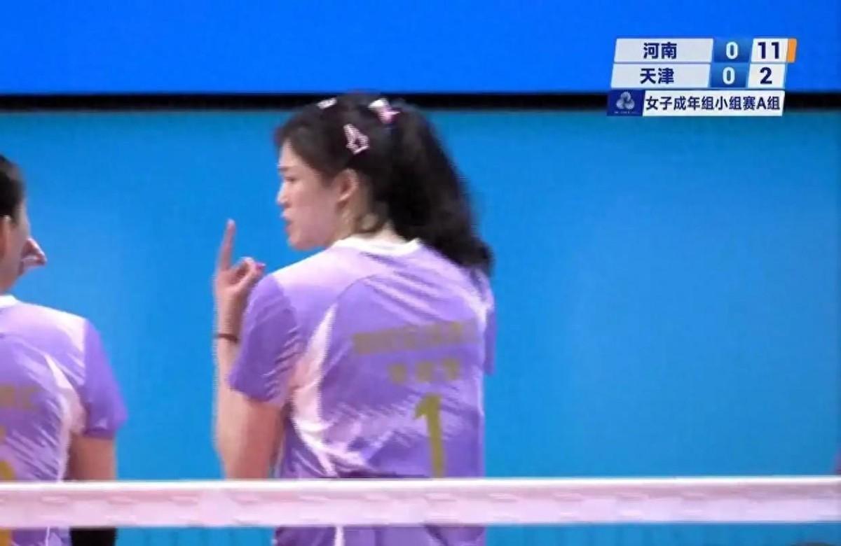 全运会-女排爆大冷！卫冕冠军0-3惨败，朱婷强势爆发，李盈莹低迷
11月7日，全