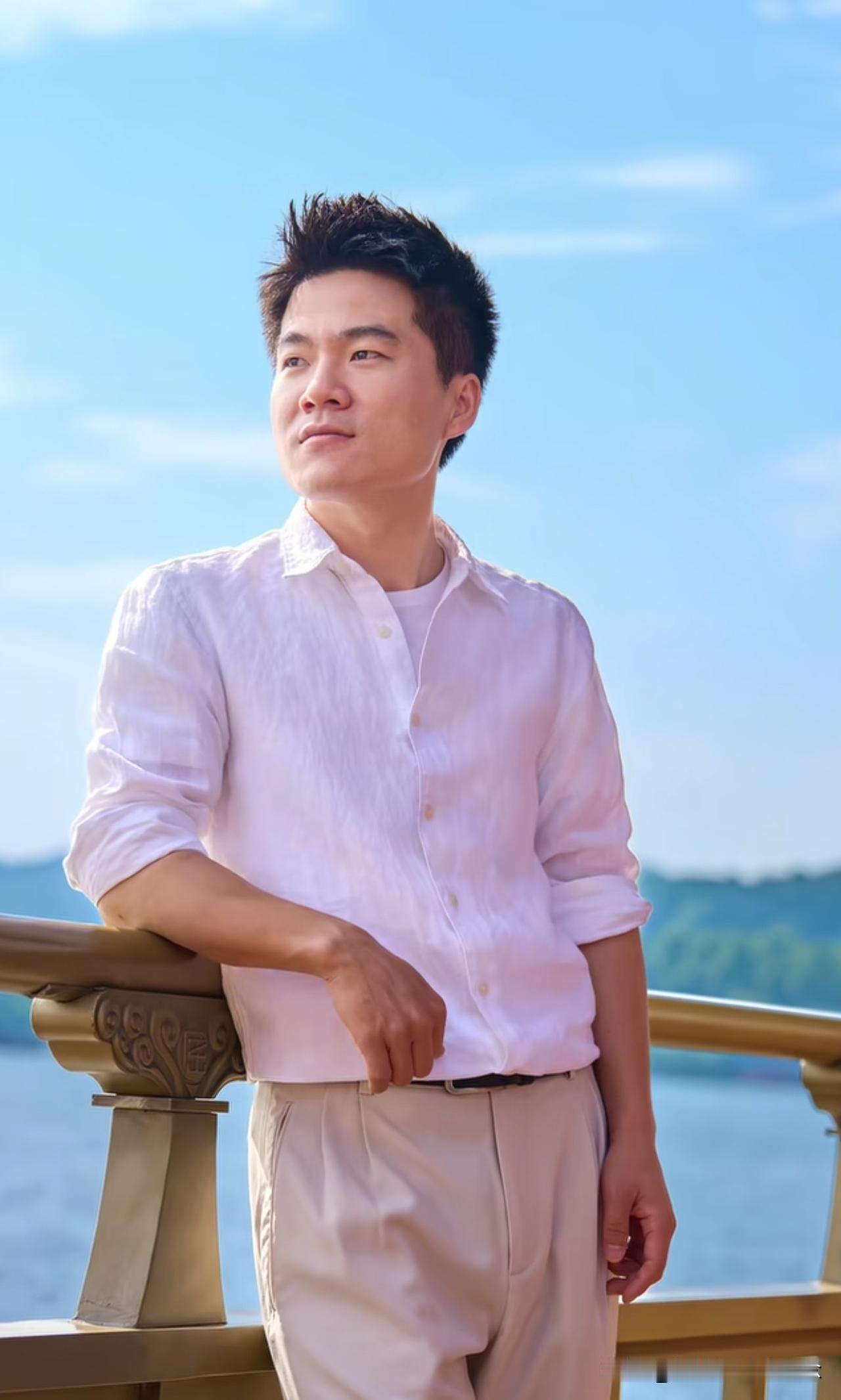 董宇辉被侵害名誉权民事案胜诉，对方不履行致歉义务，董宇辉申请强制执行！5000元