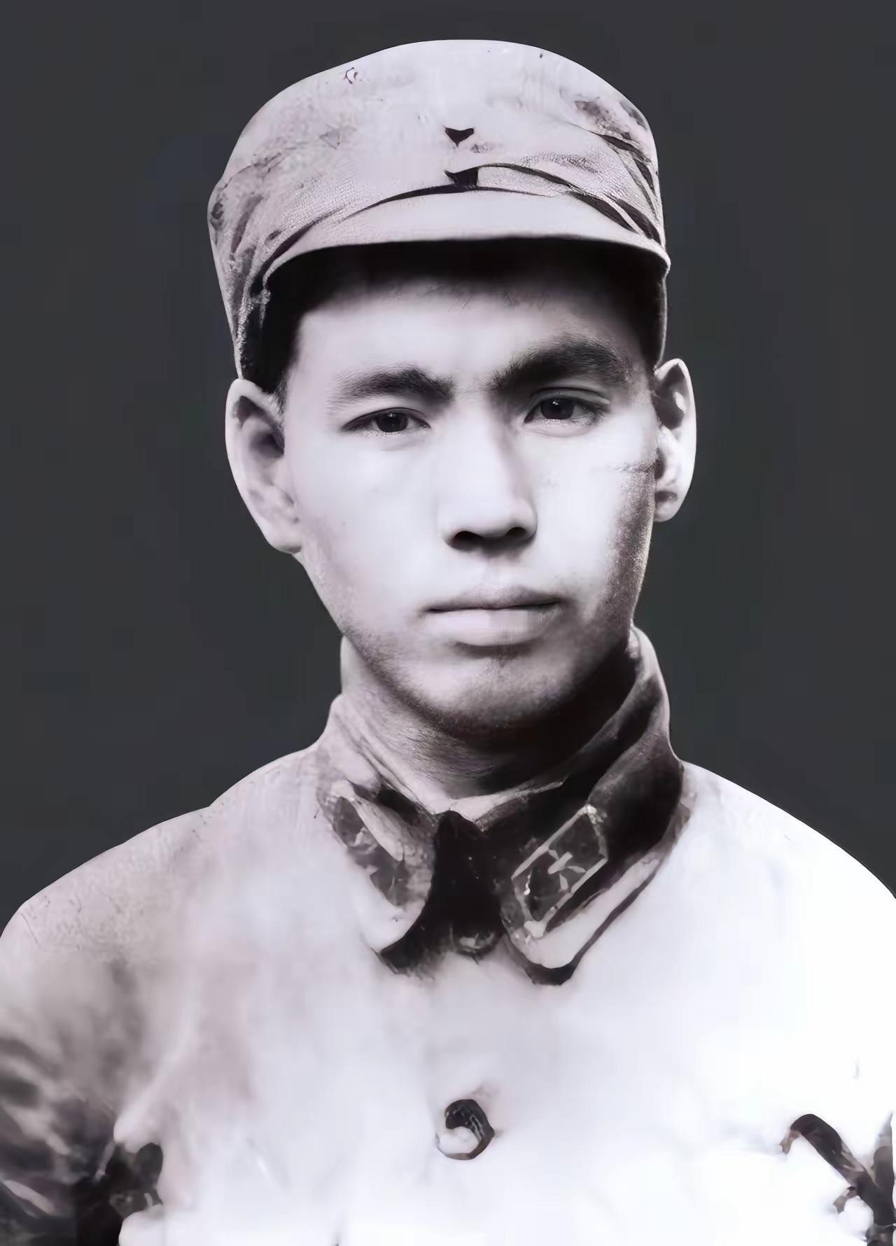 许世友当敢死队长，听说有一位叫刘飞的战士力气很大，抡一把大刀，四五十个人也不是对