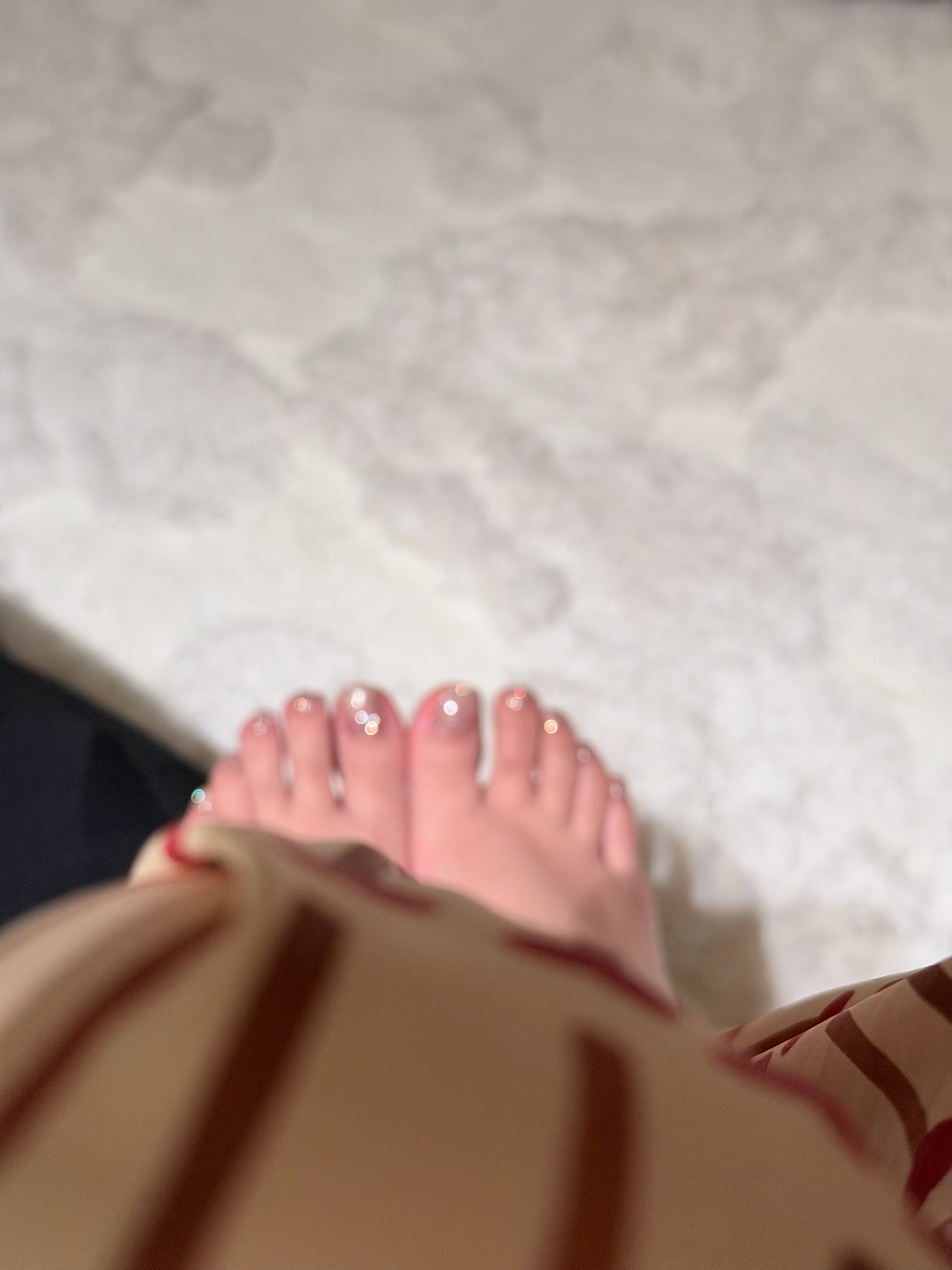 这个enoi的碎钻胶…是我这辈子做过最闪的！而且根本拍不出他有多闪！肉眼看还要再