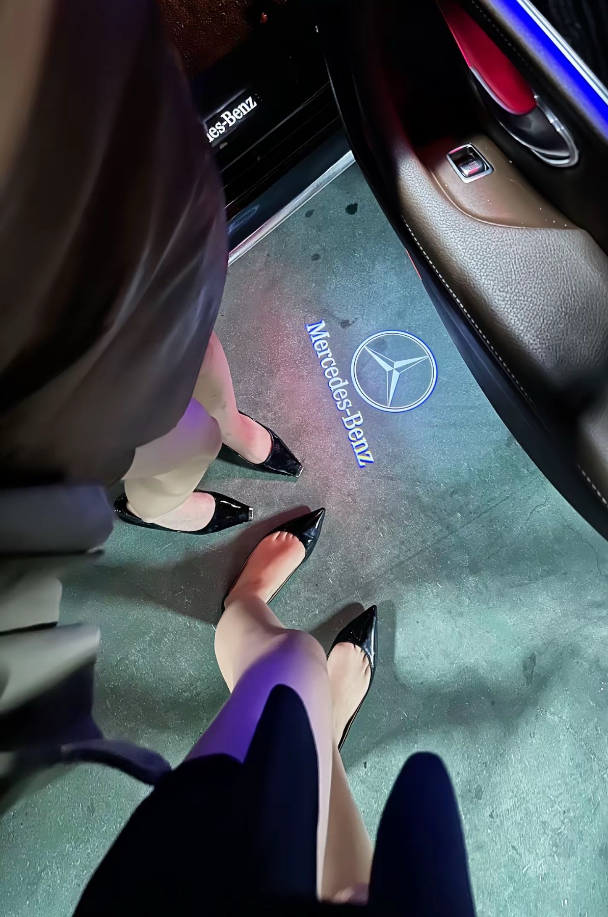 还得是梅赛德斯比较能够讨小姐姐的欢心👭 ​​​