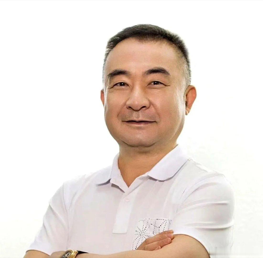 “民间股神”林园，2026年彻底被嘲疯了。旗下产品净值直接砸出个新低，亏掉30%