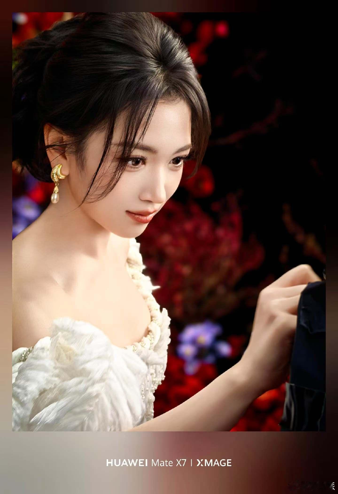 华为MateX7微博之夜生图直出第二代红枫影像到底多强？看看微博之夜华为Mate