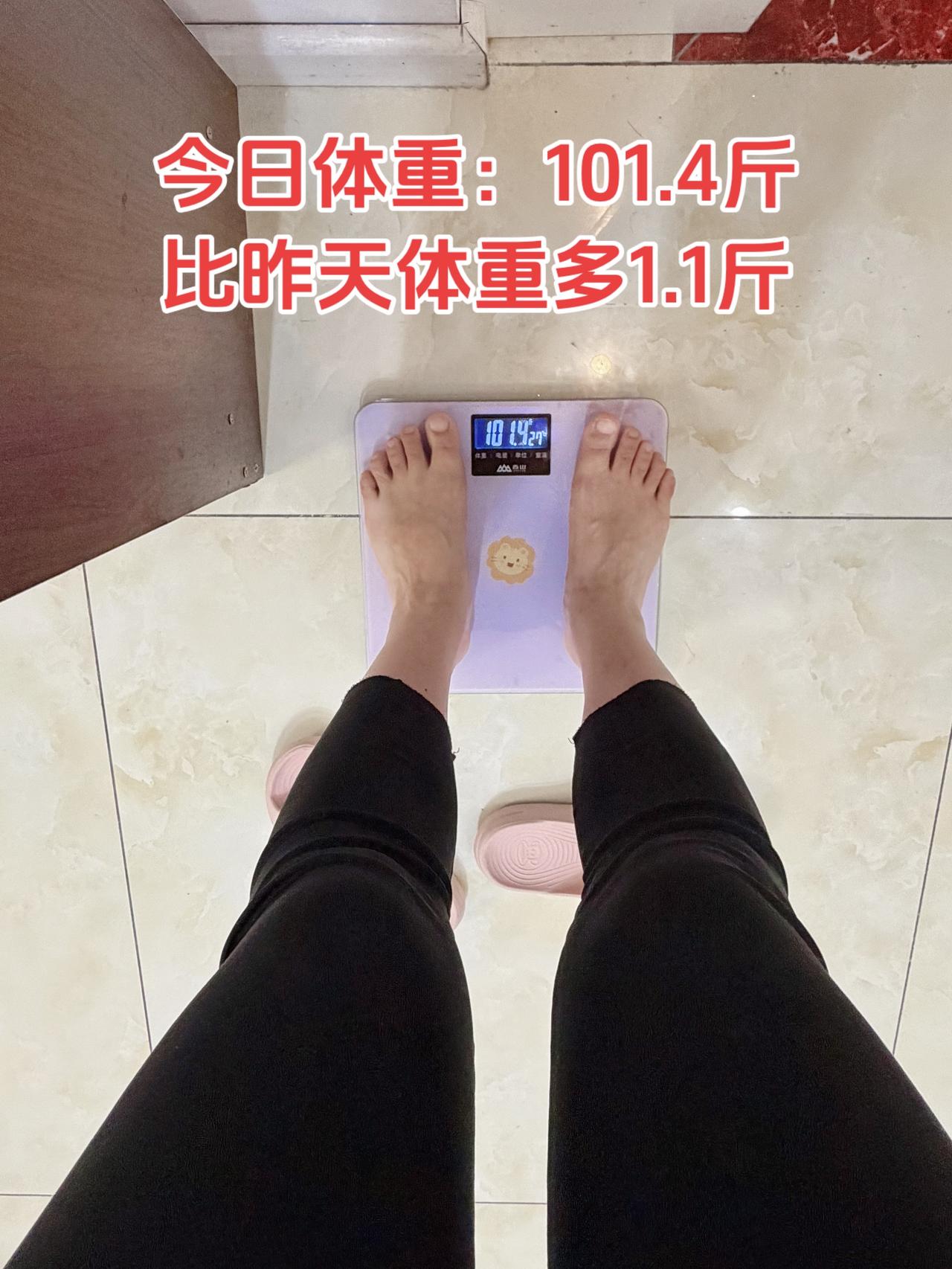 自律减脂健康餐，目标95斤，加油
今日减脂早餐：黑咖啡+玉米+鸡蛋+小番茄