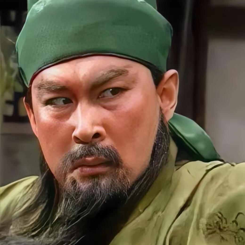 关羽斩颜良诛文丑后，张辽问：“云长，这两人谁更厉害？”关羽的回答，让张辽大吃一惊