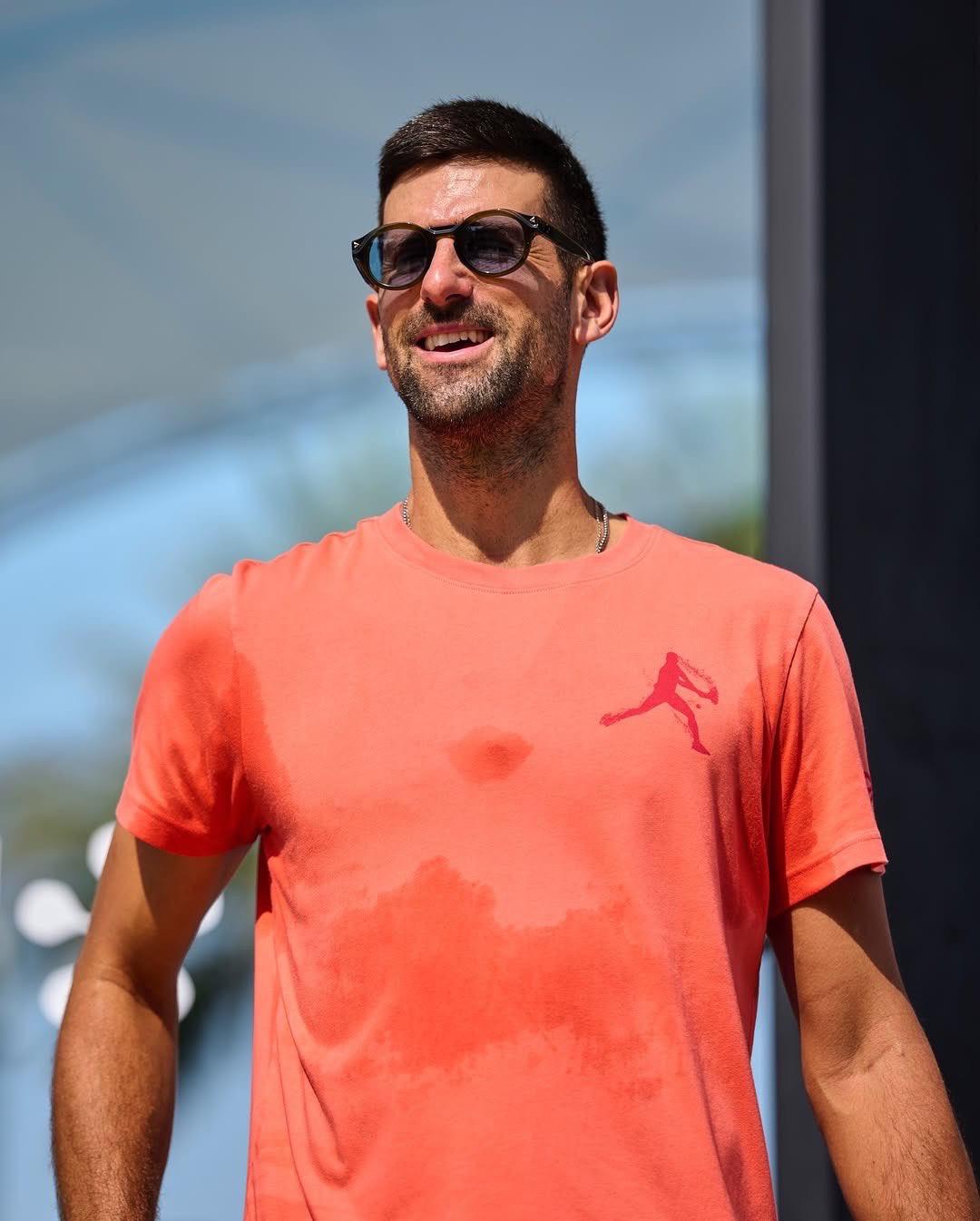 橙色这套好帅😍 cr: premier padel