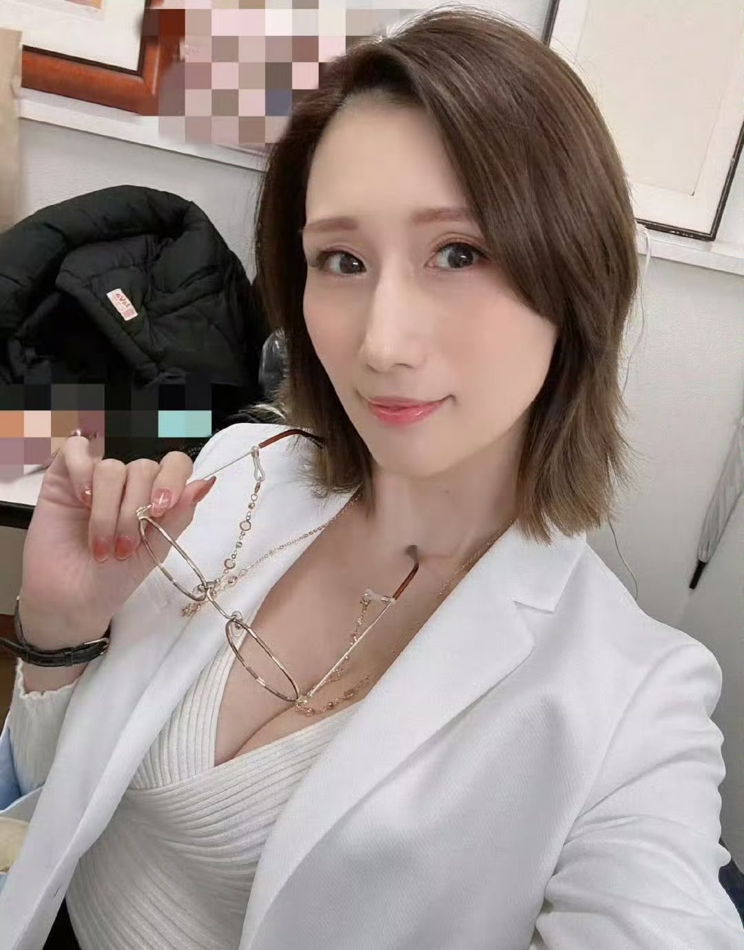 转点我粉丝爱看的 青山依旧在，几度夕阳红 