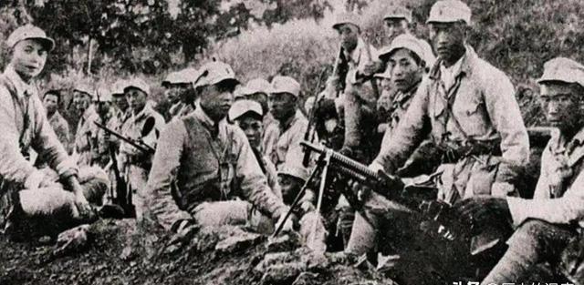 1943年，曾经用烟袋敲陈老总头的谭余保，来到延安开会。因为在学习会上，陈老总说