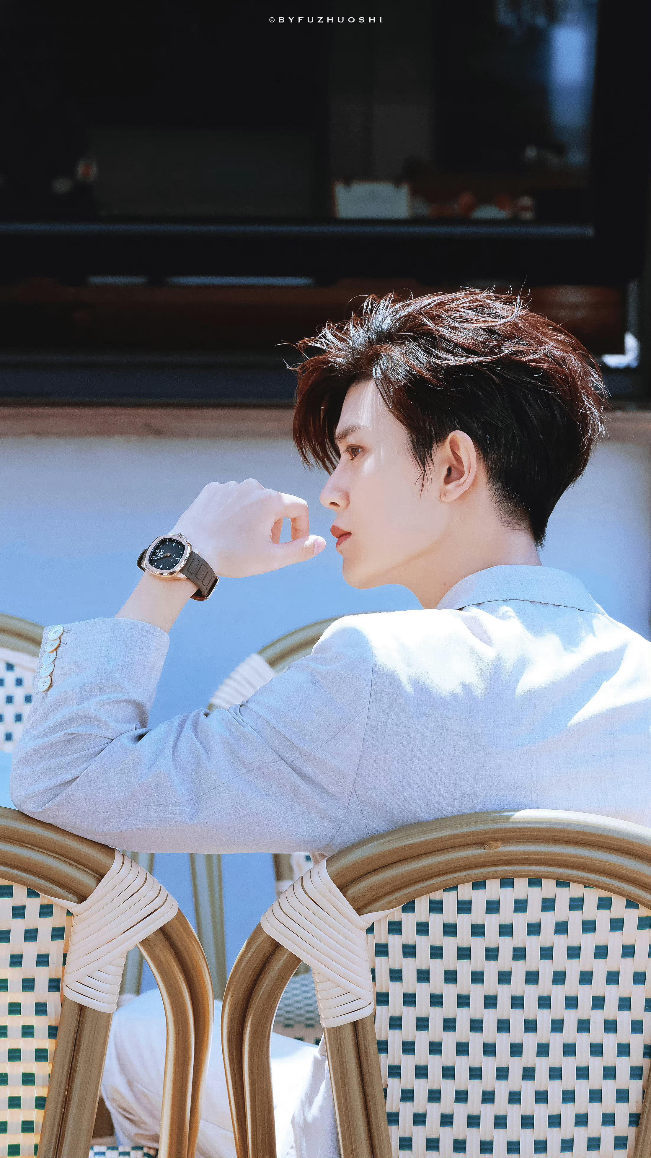 任嘉伦 𝗛𝕚· ฅ任嘉伦💐ᐝ¹⁹⁸⁹.⁰⁴¹¹星星醉酒到处跑，月亮跌进深海