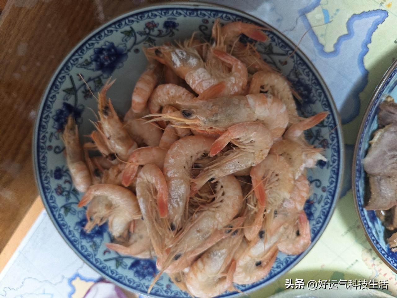 青岛人的日常快乐，轻轻松松实现海鲜自由
 
住在青岛最让人羡慕的一点，大概就是随