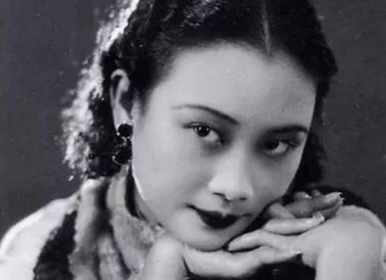 1938年，戴笠41岁，正是他最意气风发的时候。 
 
这一年，抗战已经打响。日