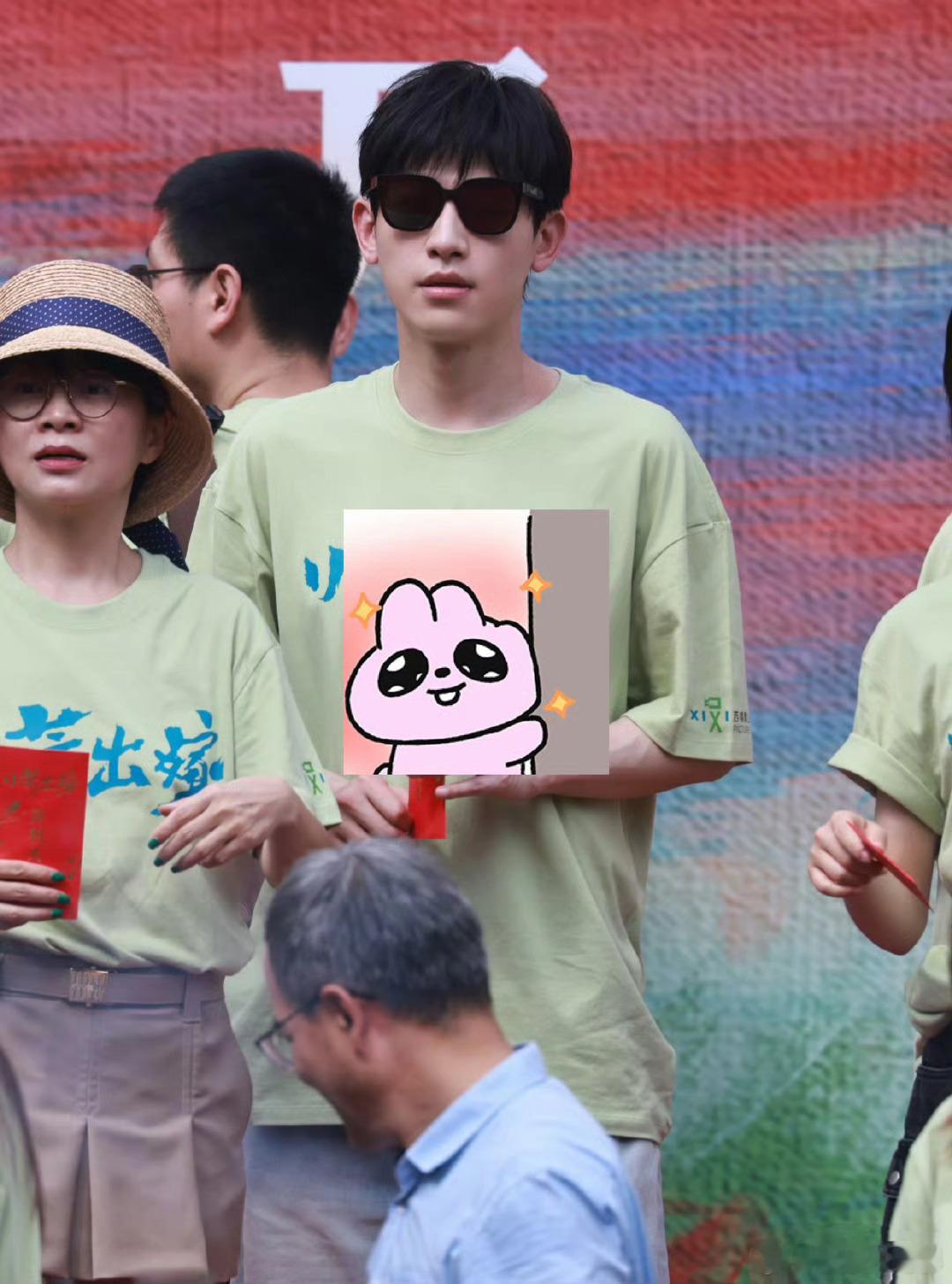 辛云来小芳出嫁开机路透好好好，终于进组了辛云来进组小芳出嫁 ​​​