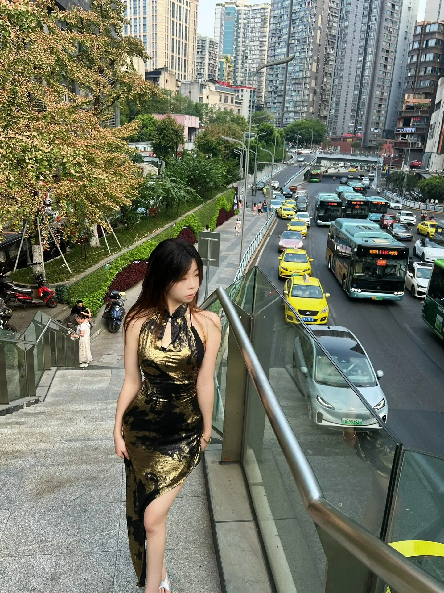 我说怎么不哄我了 原来有一个不会生气的 陪你了