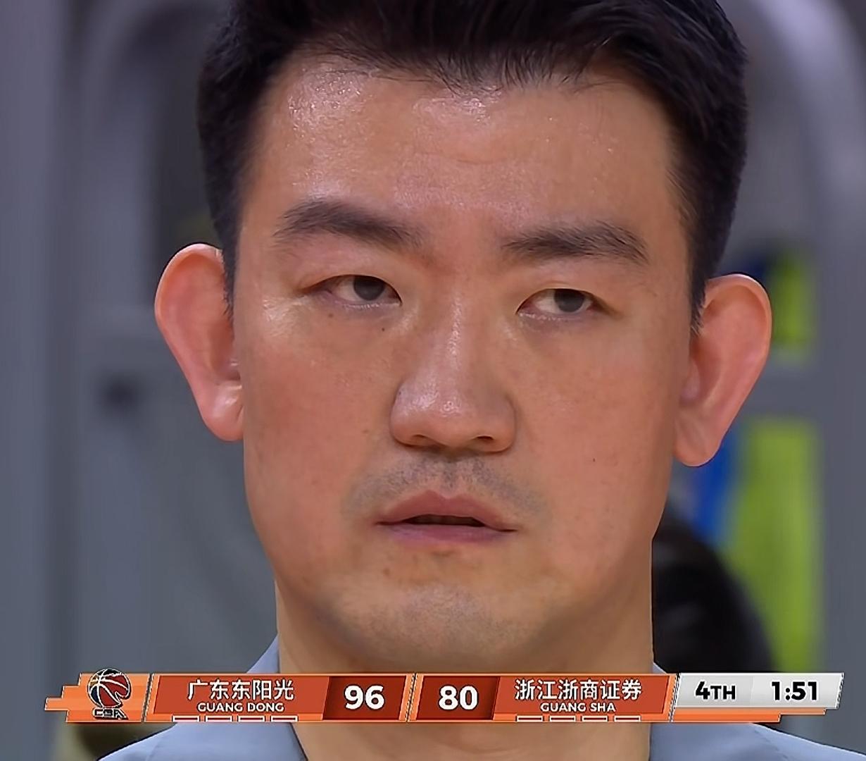 胡金秋已成强弩之末，全越打越乱越散，心气全无，广厦队靠什么卫冕？季后赛即将收官，