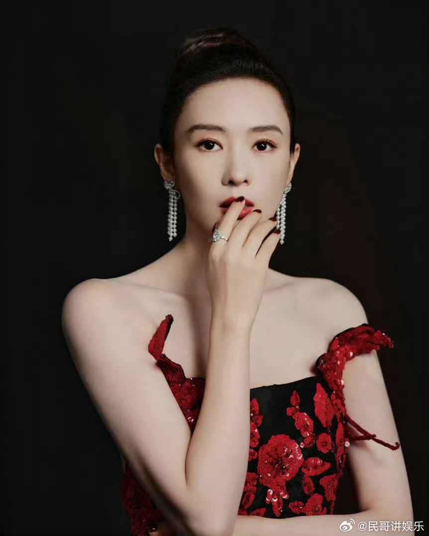 童瑶方辟谣继子传闻 童瑶工作室发声明打假：与王政源素不相识，所有亲属关系说法均为