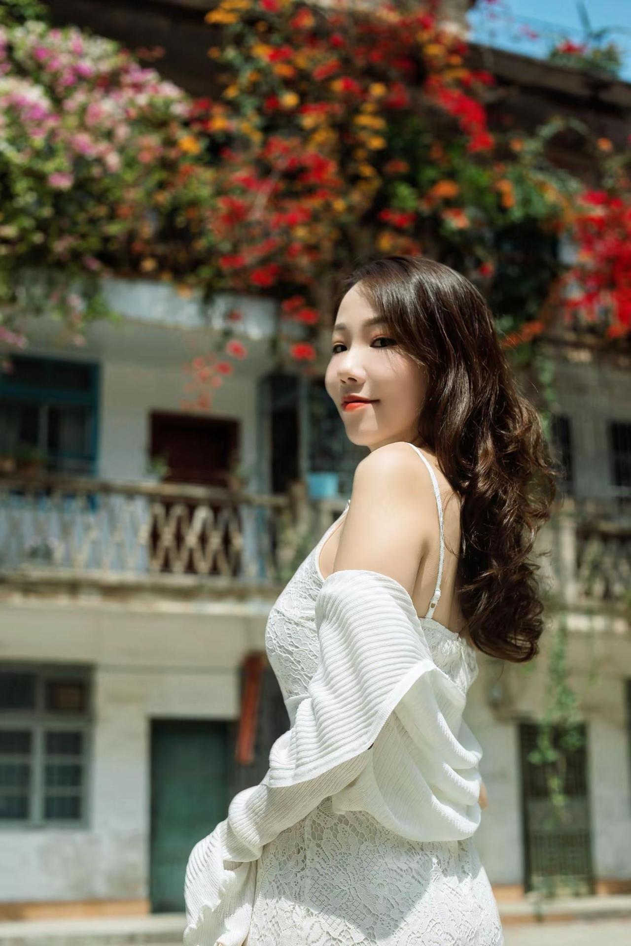 春天 适合重拾自我 适合打扮漂亮 不为见你 只为春天