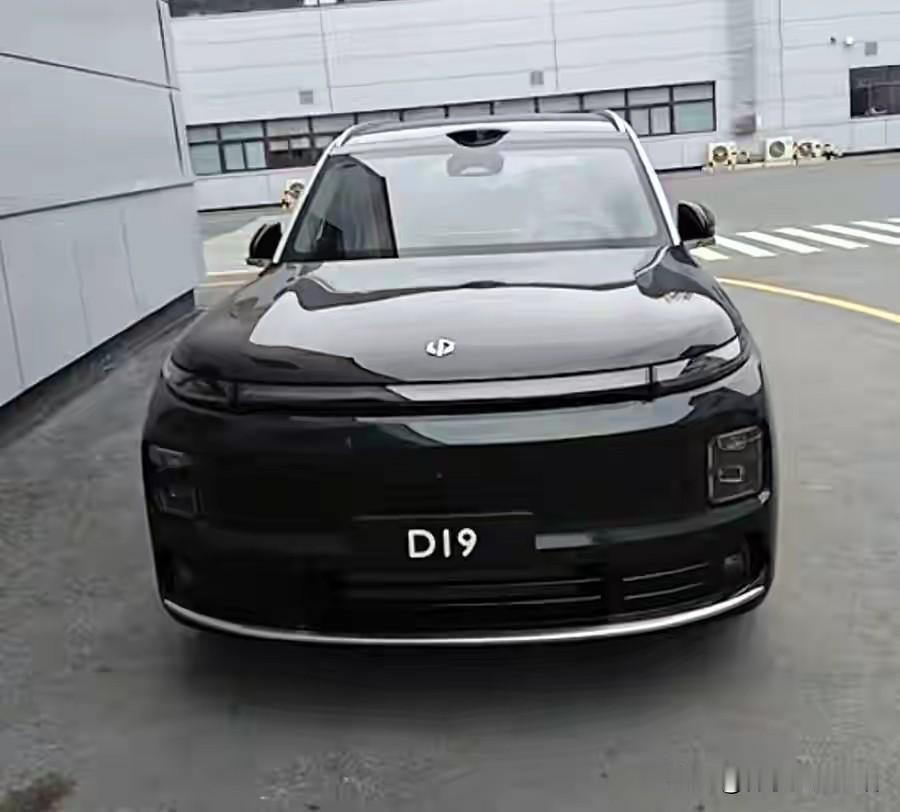 同事卖掉了燃油车，换成了新能源车，开了两月，告诉我们说：

为什么越来越多人选零