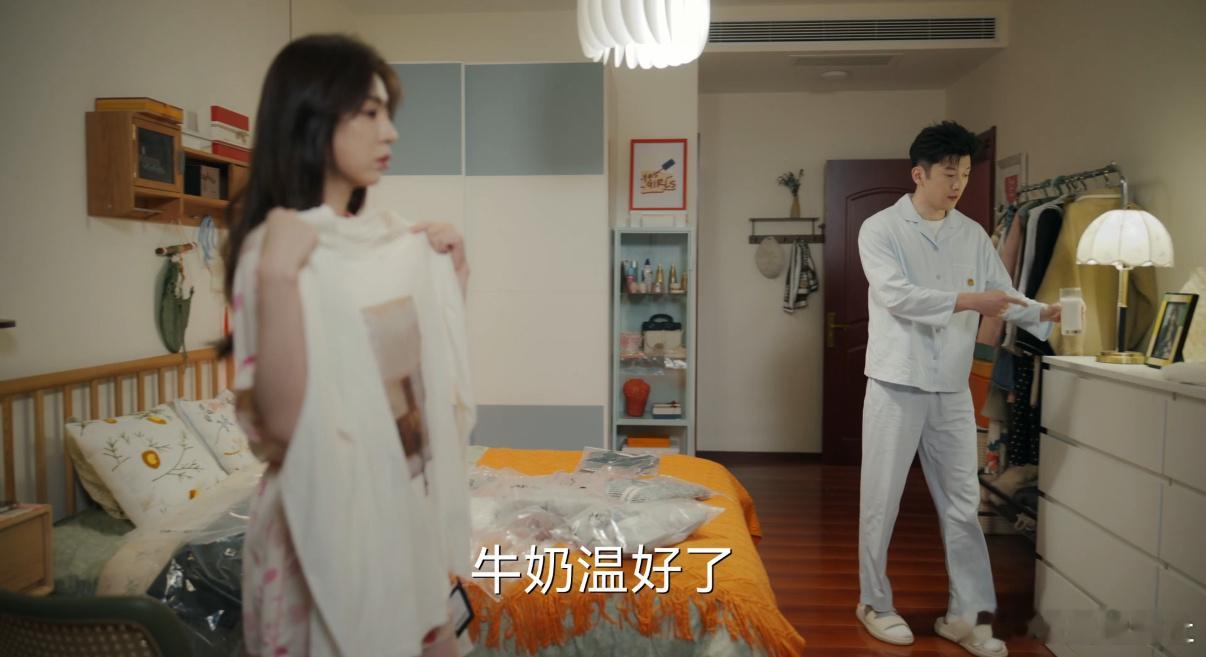 王晓晨也不能拒绝一声姐姐 王晓晨和马英杰的互动太好磕了，马英杰一口一个姐姐，又乖