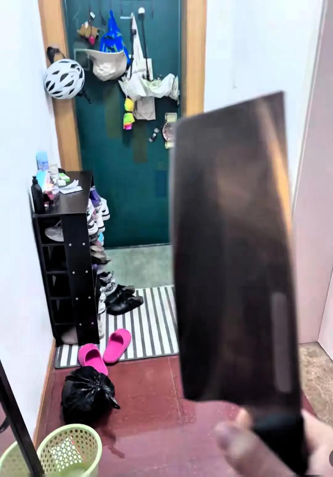 这男子今后肯定讨到老婆了，
早泄得大快，
如果不是早泄，他起码就要多坐十年牢房