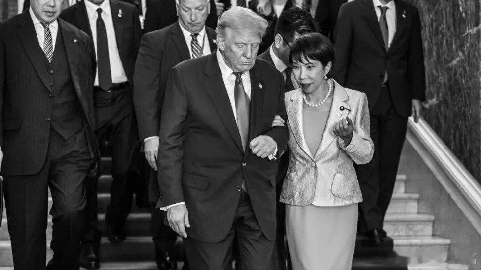 凤凰新闻【美日首脑会晤，这两幕，真有点辣眼睛】不得不说，在迎合特朗普方面，高市早