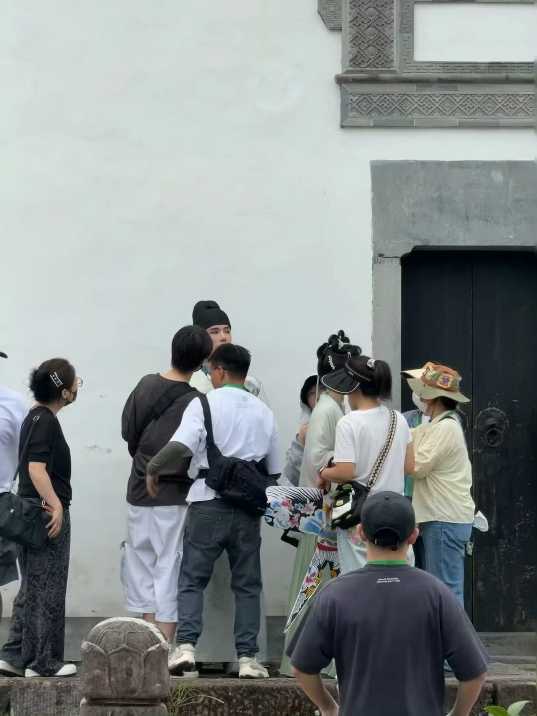 王安宇《一念江南》开拍路透来了！特别干净清爽的文官造型