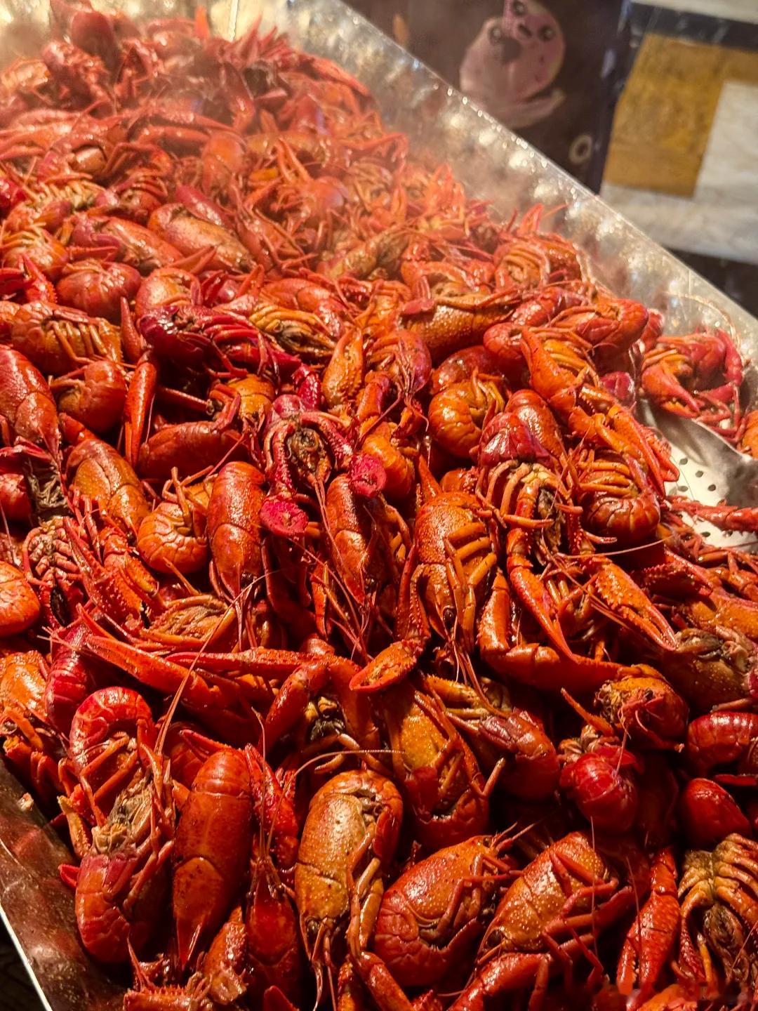 许愿在这里住一年哈哈哈 真的是很喜欢九号温泉 其实吃饭曲水很好 但是有种莫名的抢