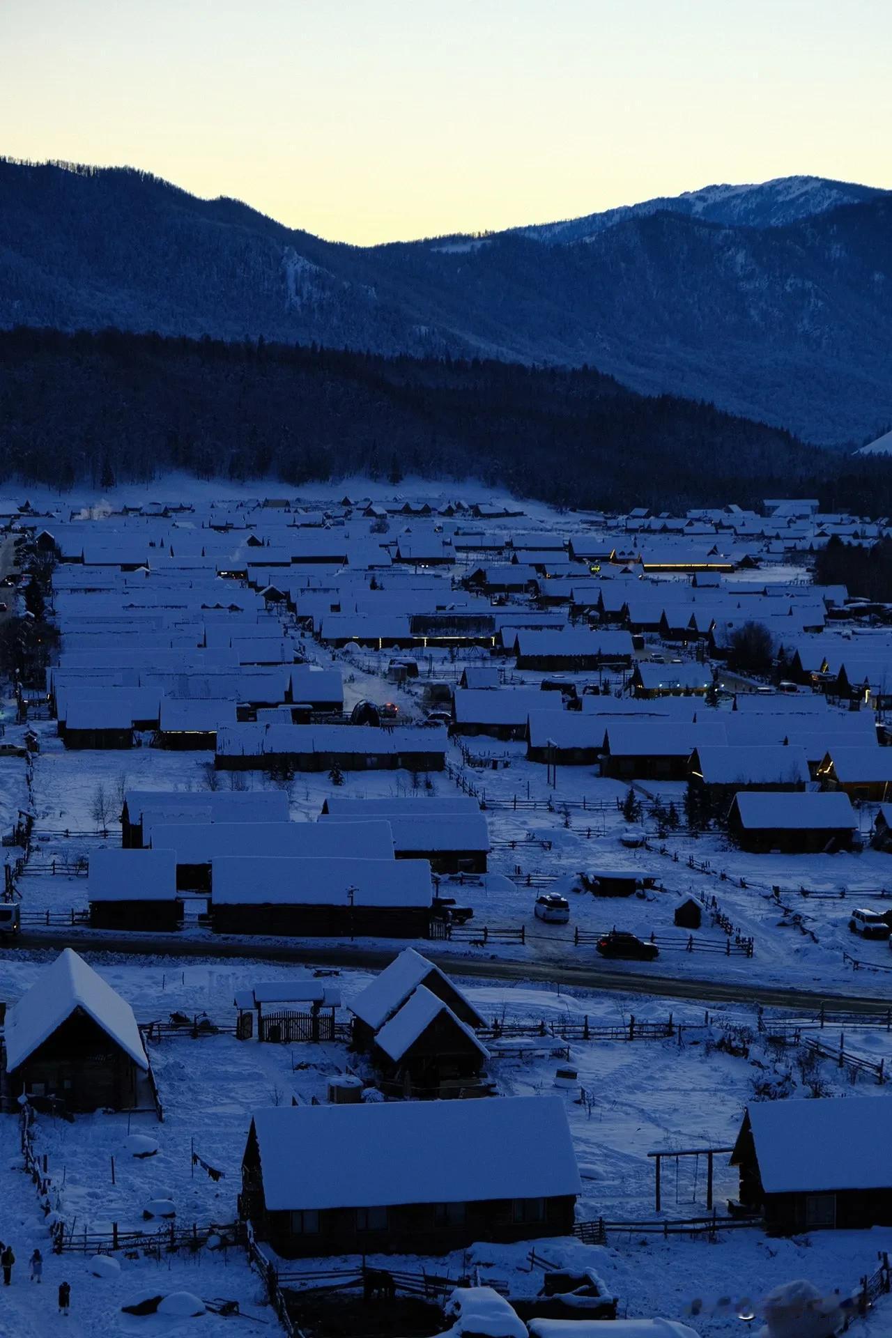 定制双湖旅拍
雪花不等人，这次我先出发啦～·12月10日三哥说 三哥说旅行 三哥