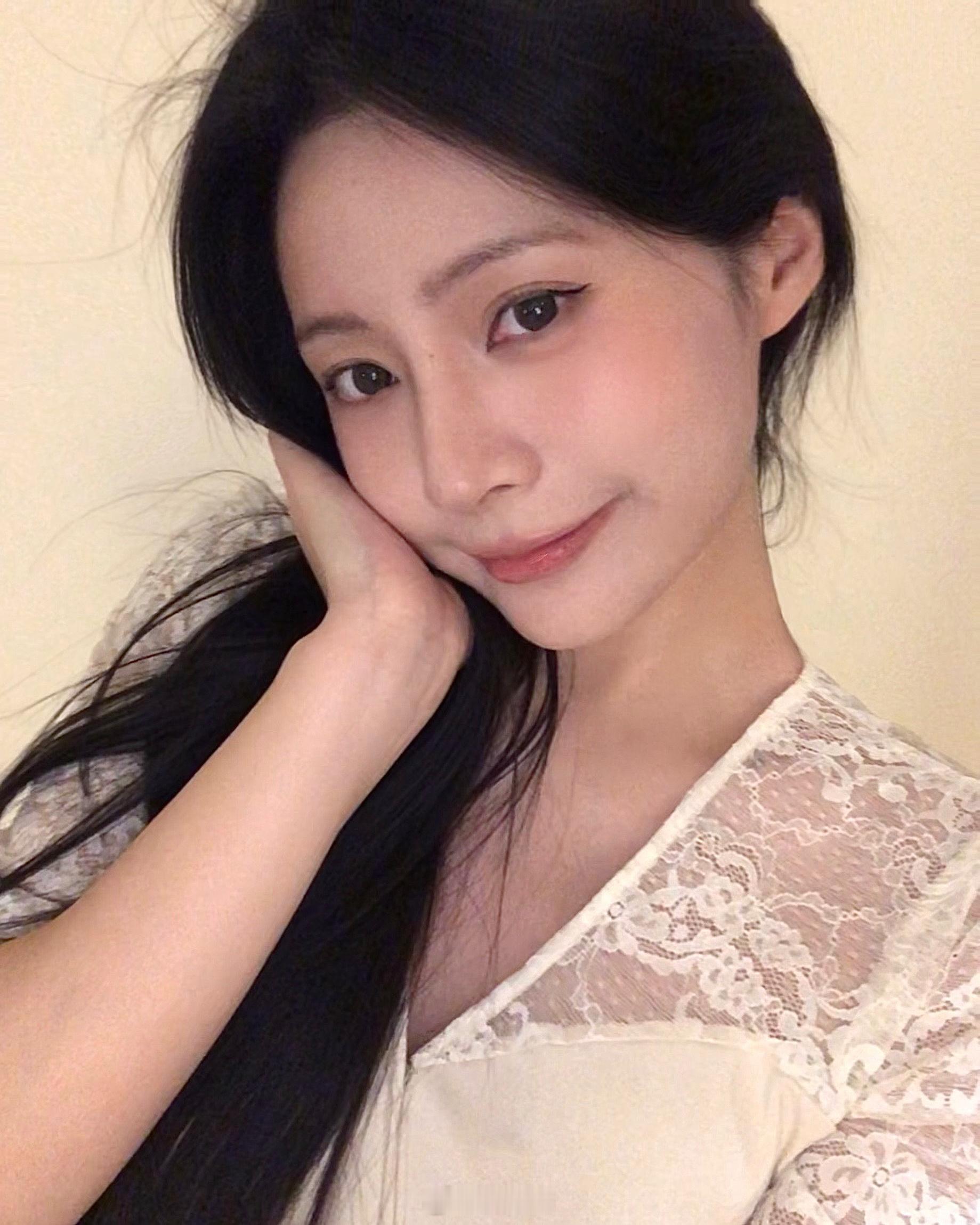 古早今日妆容今天穿什么 ​​​