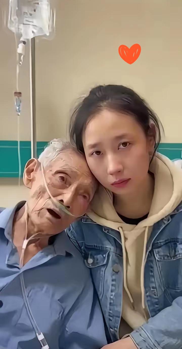 泪奔！父亲遗憾终生，自己患癌症晚期，知道自己时日不多了，把女儿叫到自己跟前说：你