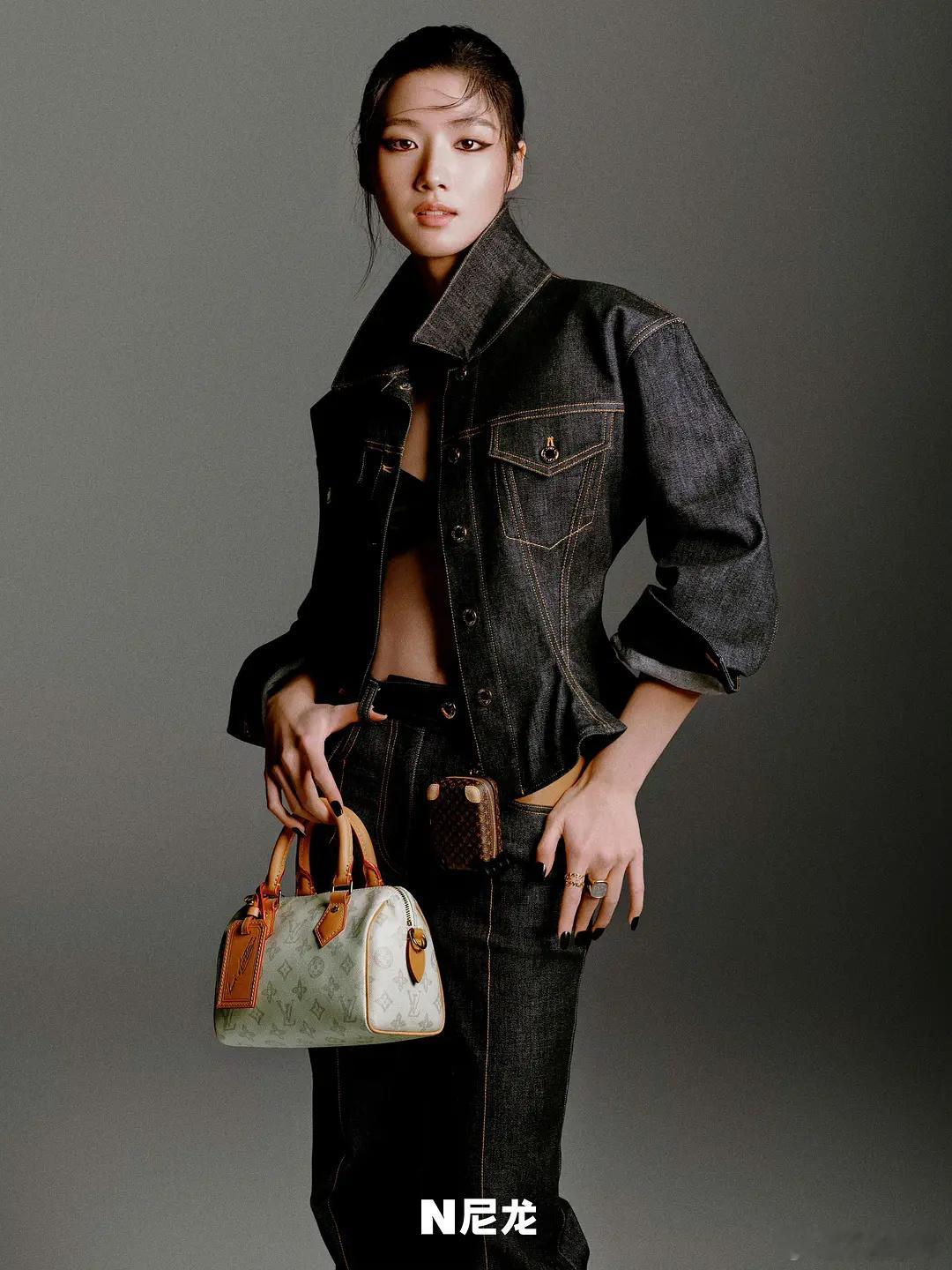 此刻你再叫我。  单依纯——干嘛？  刘亦菲——干嘛？ 有没有？有没有？我的精修