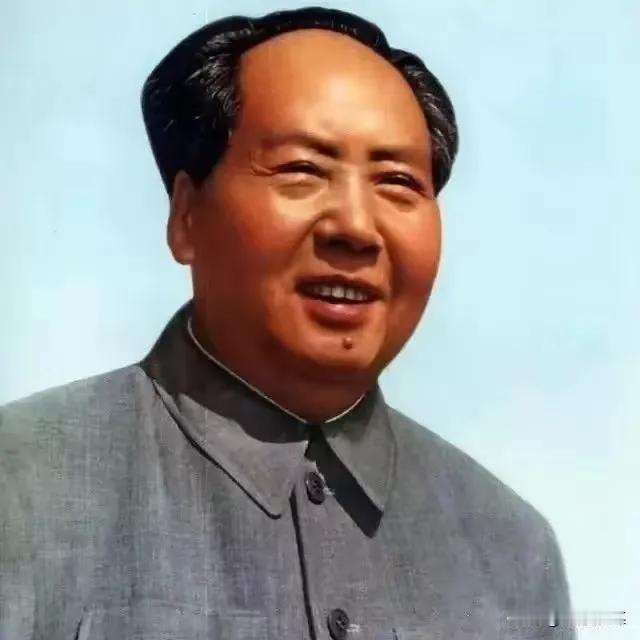 毛泽东鼓励下一代的一句话：好好学习，天天向上。
毛泽东号召全社会的一句话：向雷锋