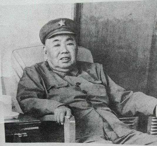 许世友退居二线回老家，遭子女反对，许世友：脱下军装我还是农民

“1983年初春
