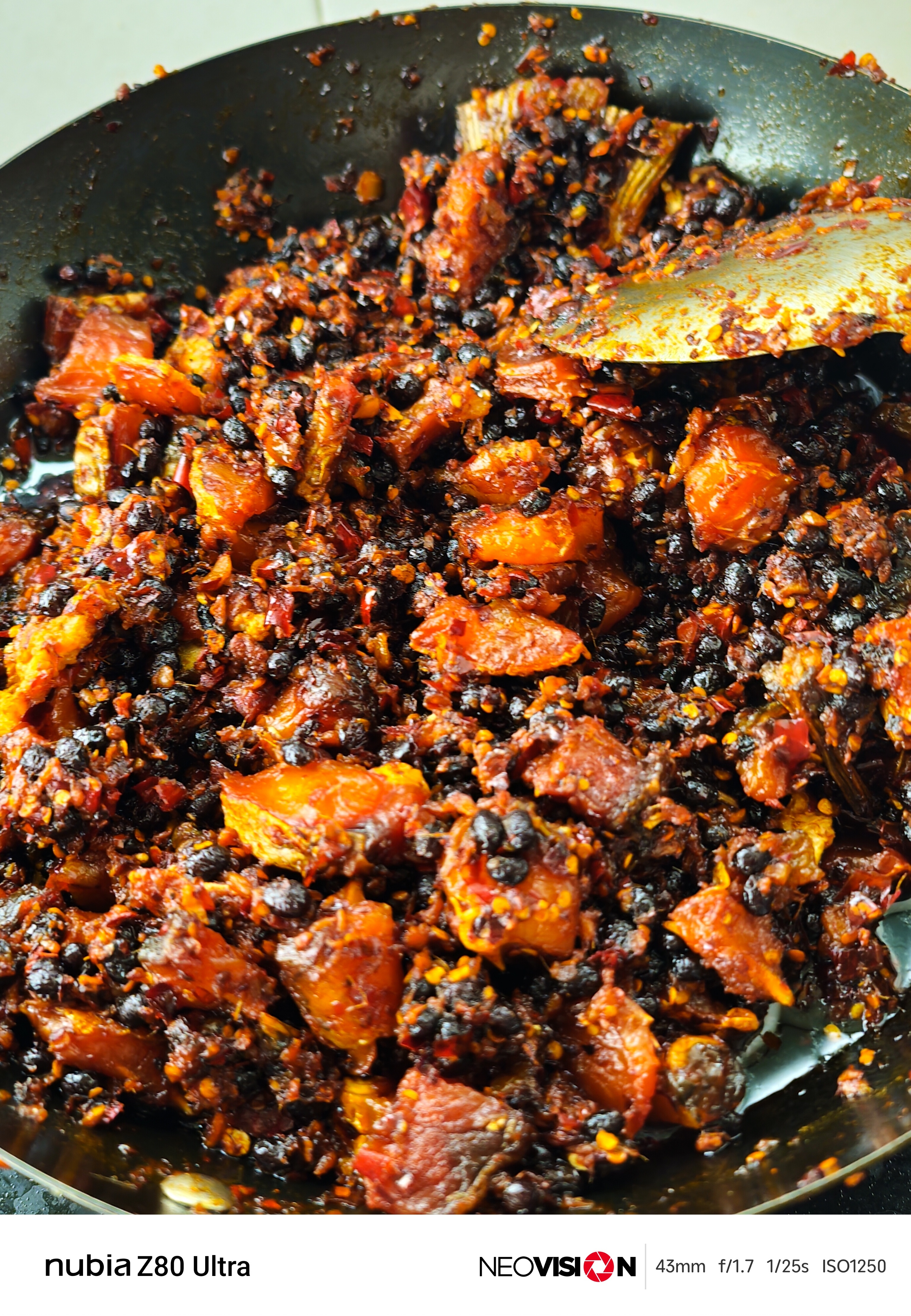 老妈搞了一大锅酒糟鱼，有口福了生活手记