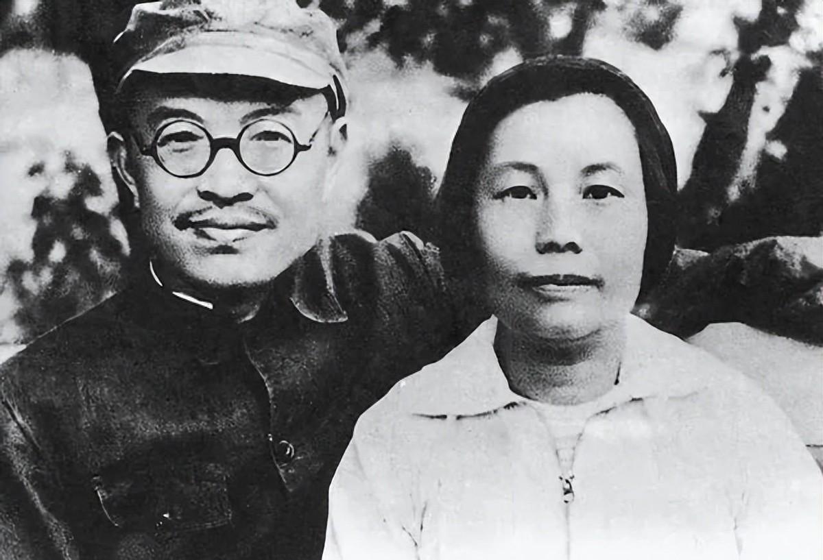 1968年，有人试图让张虹生断绝与父亲张闻天的关系，张虹生当场反对：绝不可能同意