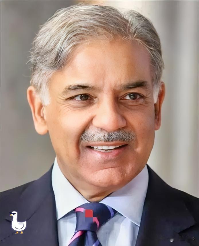 巴基斯坦这次要赌一把大的。

距离美伊临时停火协议到期只剩一天，4月21日，央视