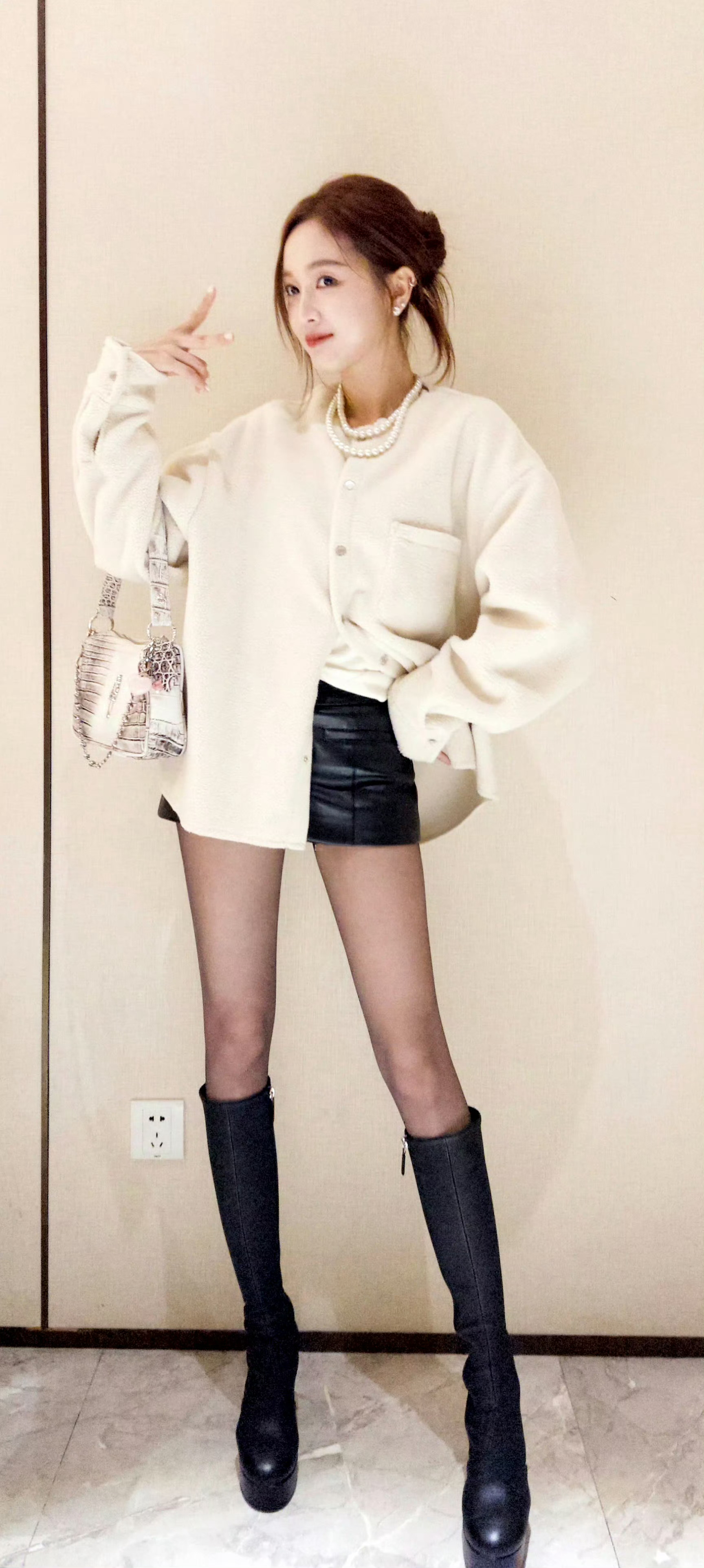 吴宣仪✖️光腿和丝袜美腿[送花花] 