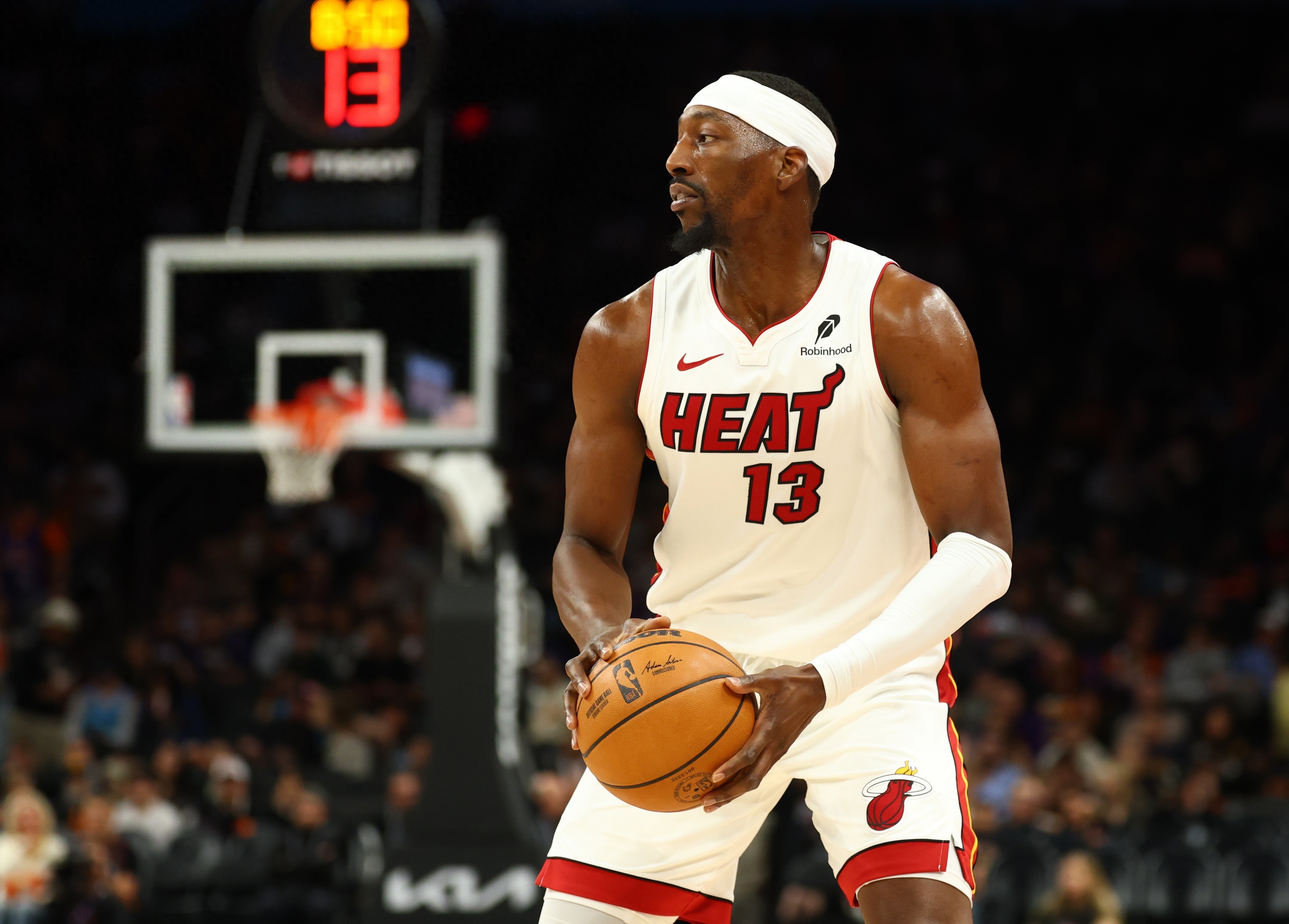 【段冉：科比81分含金量更高更震撼 但阿德巴约青史留名机会难得】阿德巴约一战封神