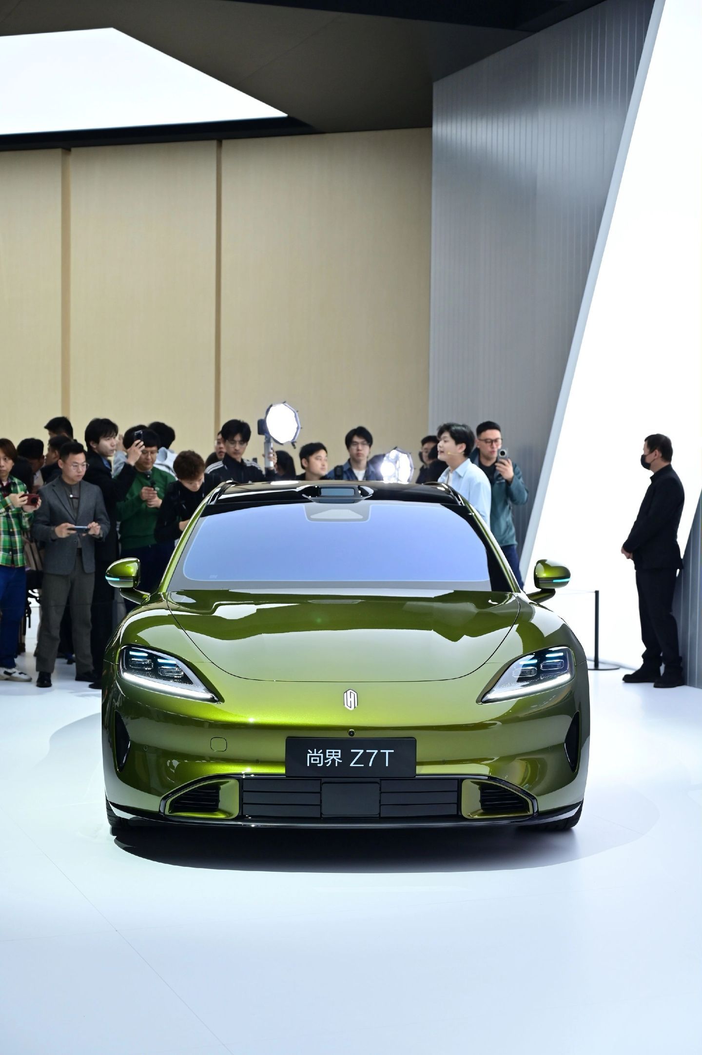 一张图看懂尚界Z7 T和尚界z7全部配置参数对比:尚界Z7 T电珀金绿色亮相！鸿
